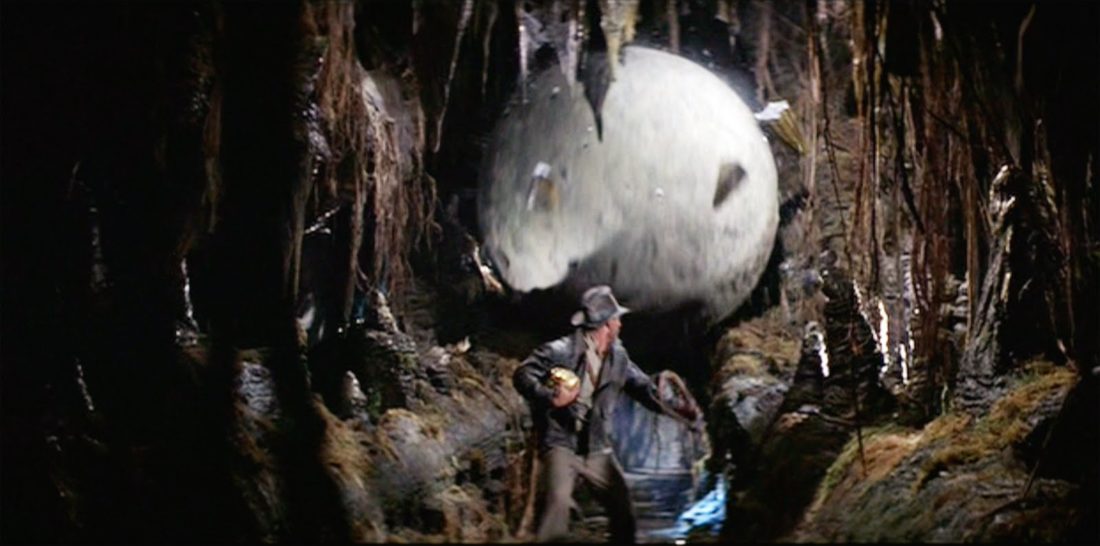 Indiana Jones fugindo da pedra